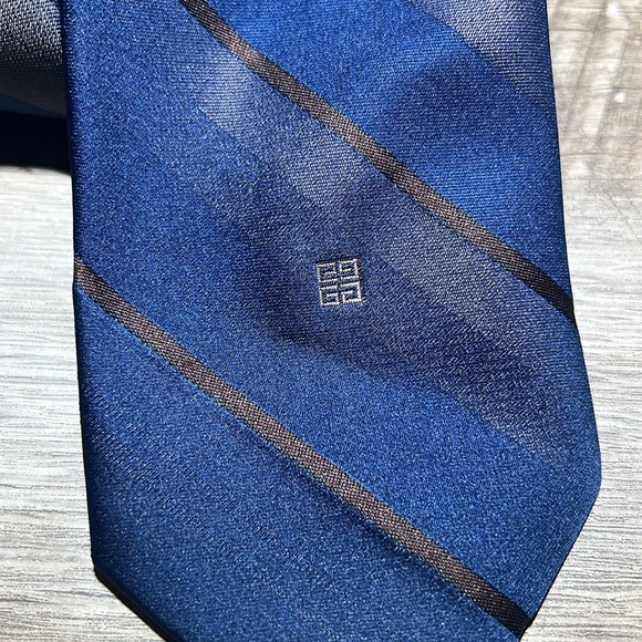 GIVENCHY Tie - Picture 2 of 8